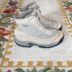 Cabela’s Womens short pack boots.